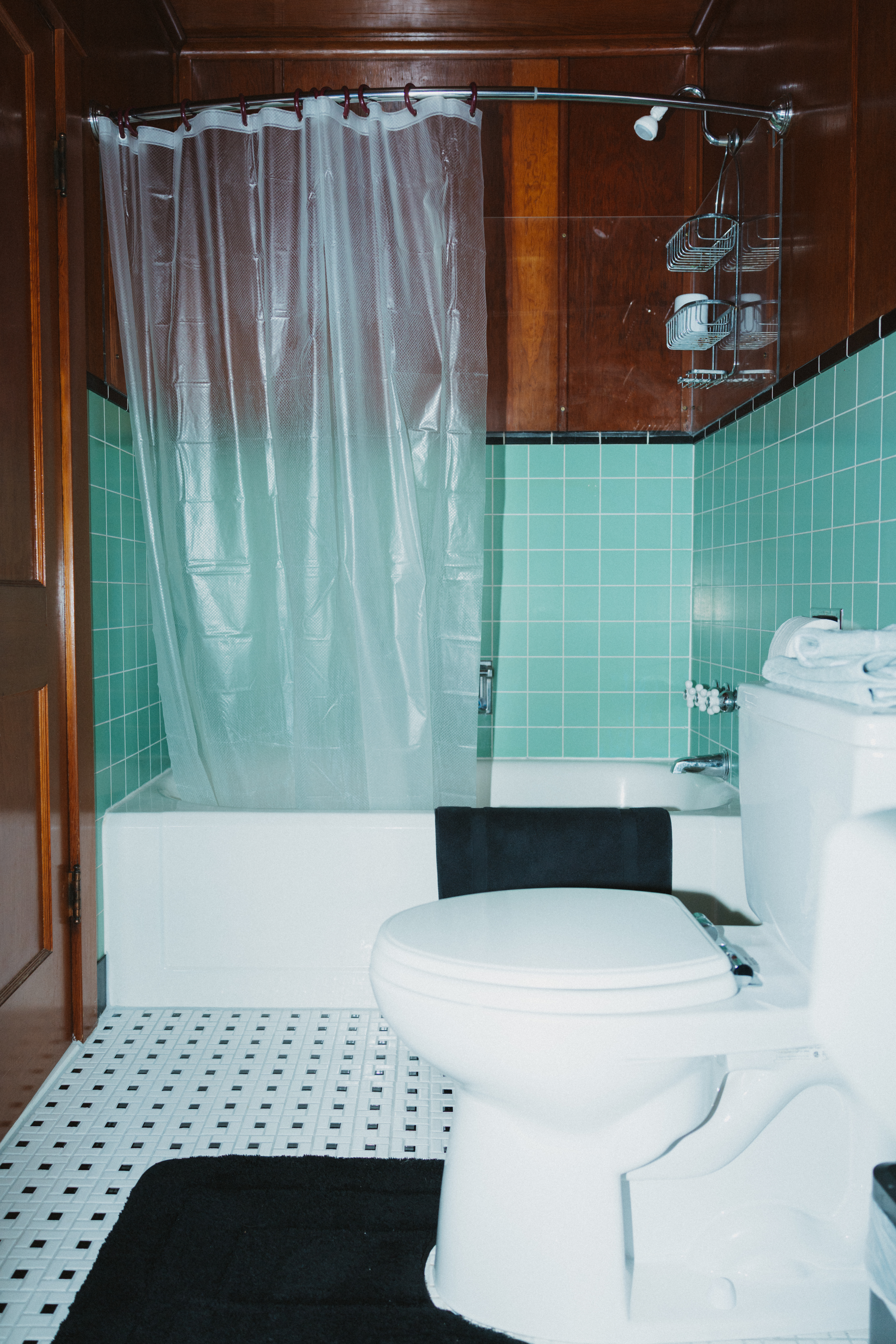 Bathroom 2 - Details